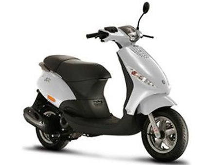 Części zamienne Piaggio Zip 2000 2-suwowy AC srebrny 738