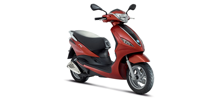 CzÄĆci zamienne Piaggio New Fly 4-suwowy 2V 25km/h czerwony 584a