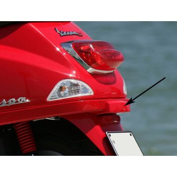 nasadka tablicy rejestracyjnej vespa S czerwony smok 894 piag orig 65426200R7