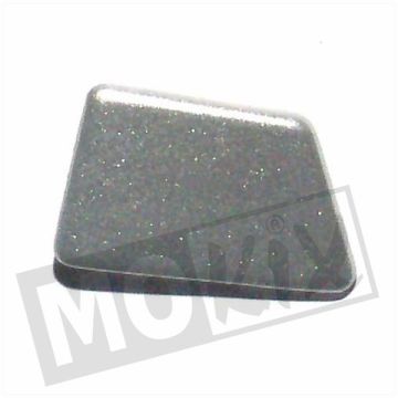 CZAPKA Z PRZODU SREBRNY CHINA PICO